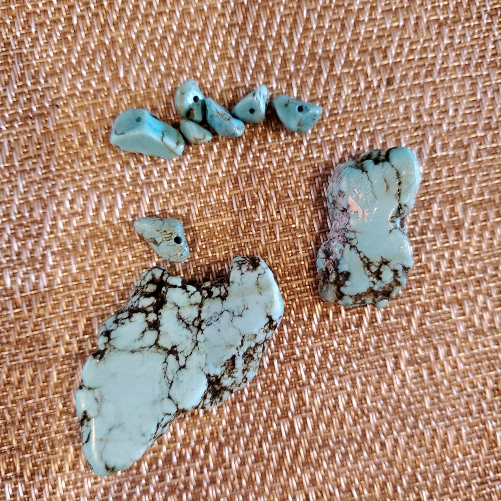 Turquoise - Picture 3 of 5